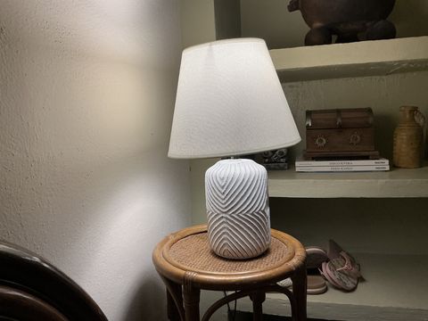 Photo de la vraie lampe, donnée en référence